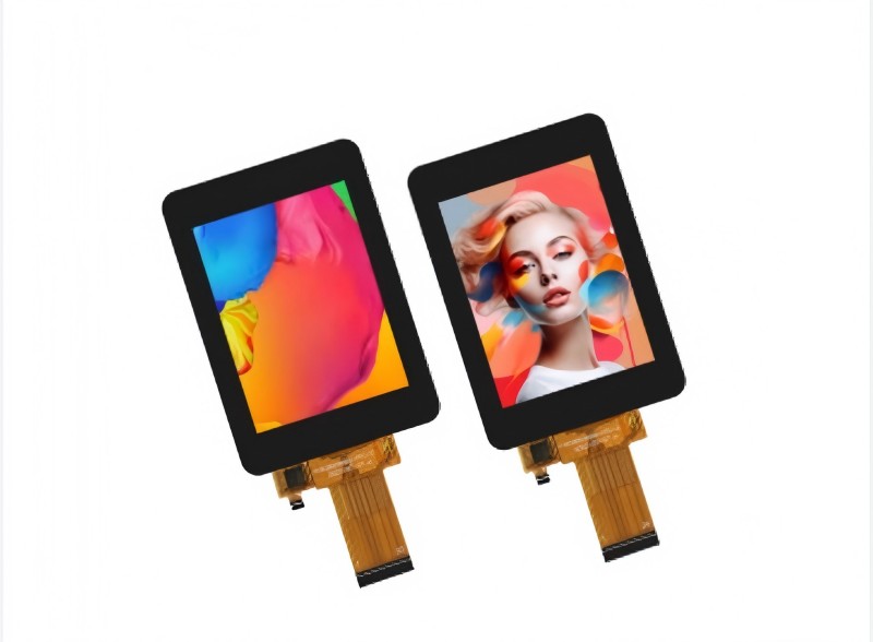 Màn hình cảm ứng LCD Victronix 2,8 inch rất phổ biến trên thị trường Hoa Kỳ và được tích hợp thành công vào bàn cờ.